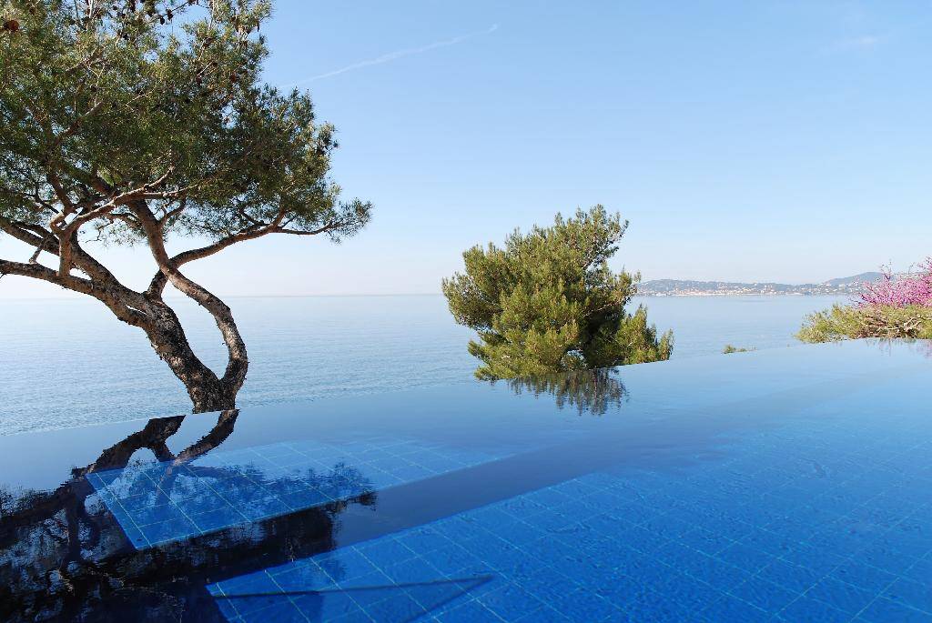 Piscine à Cap d'ail